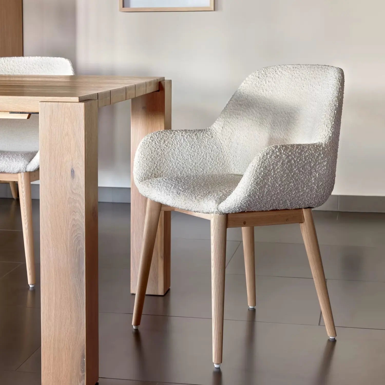 B-Ware Kave Home Esszimmerstuhl Sessel Stuhl Weiß Bouclé Eschenholz Siehe Text/Foto670 - 8433840706825