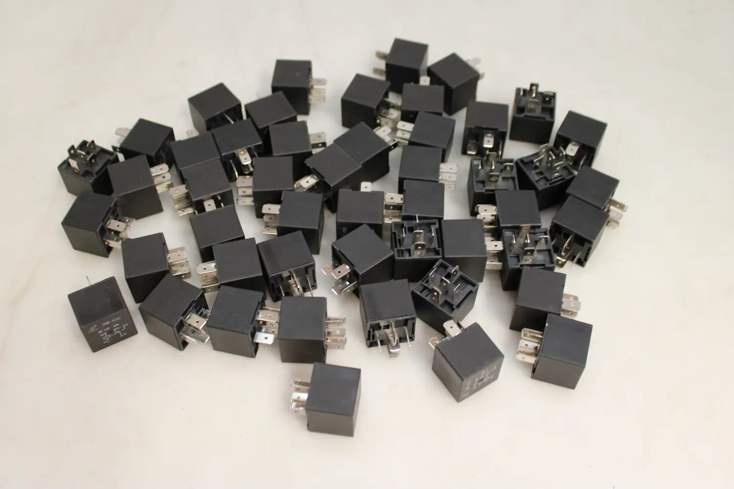 B-Ware Tru Components Shr 4141 Shr 12 Vdc F C 5pin Kfz Relais Wechsler 49 Stück - 2050004888805