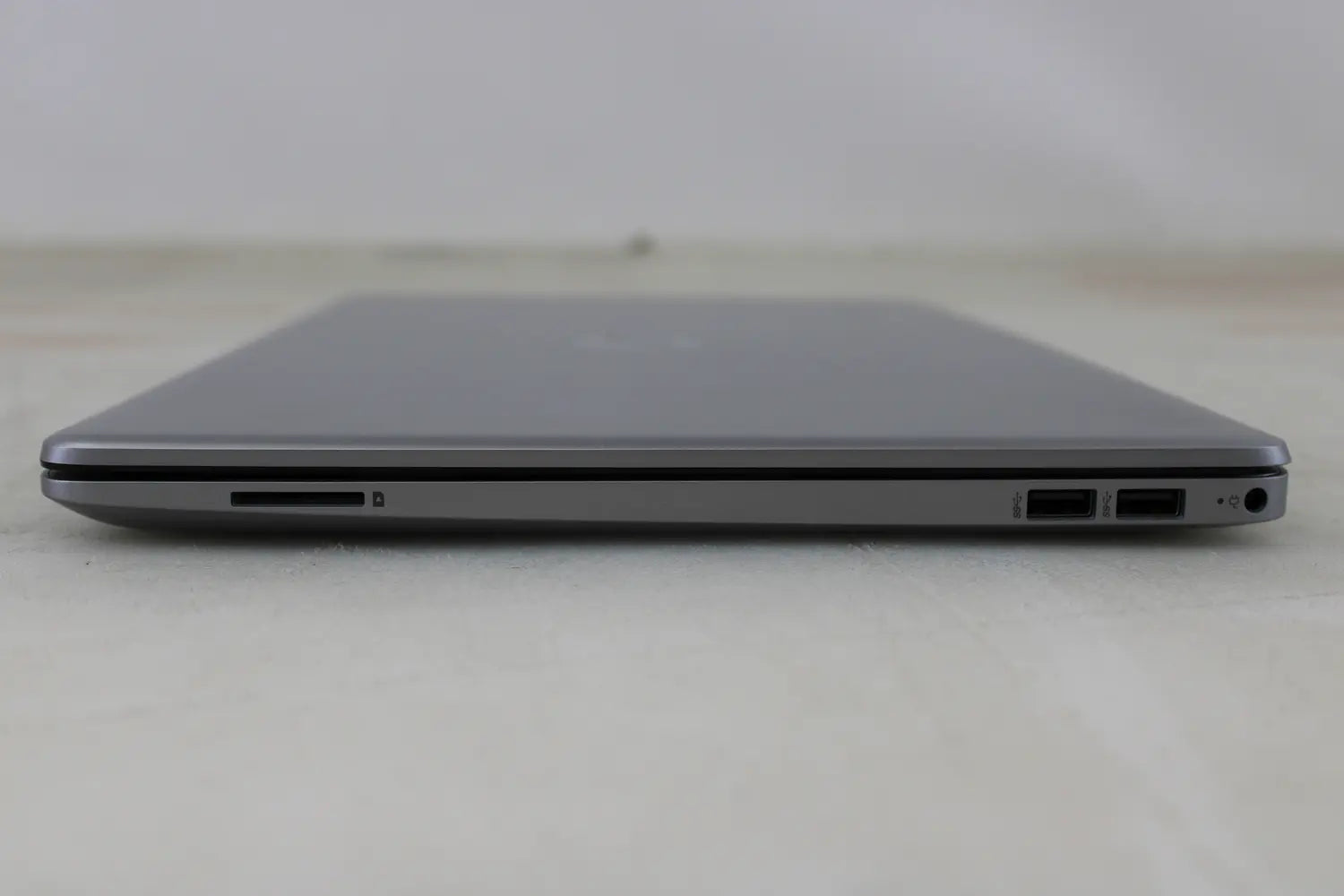 B-Ware Hp Notebook Laptop 250 G8 Display Intel Core I3 8 Gb Ram 256 Gb Ssd Win 11 - 195697604522