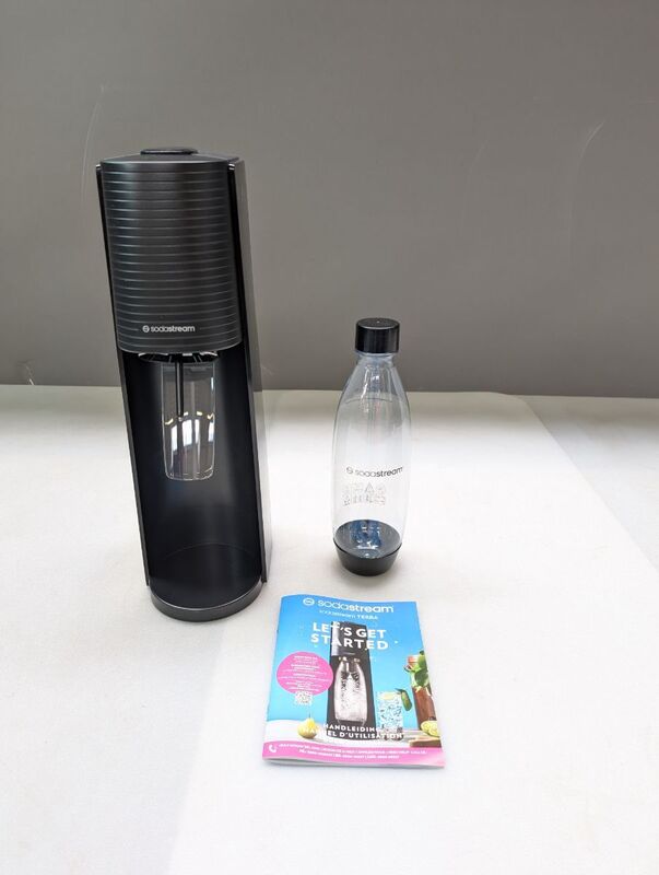 Sodastream Wassersprudler Terra schwarz Sprudler Getränkesystem mit CO2-Zylinder - 7290113763784
