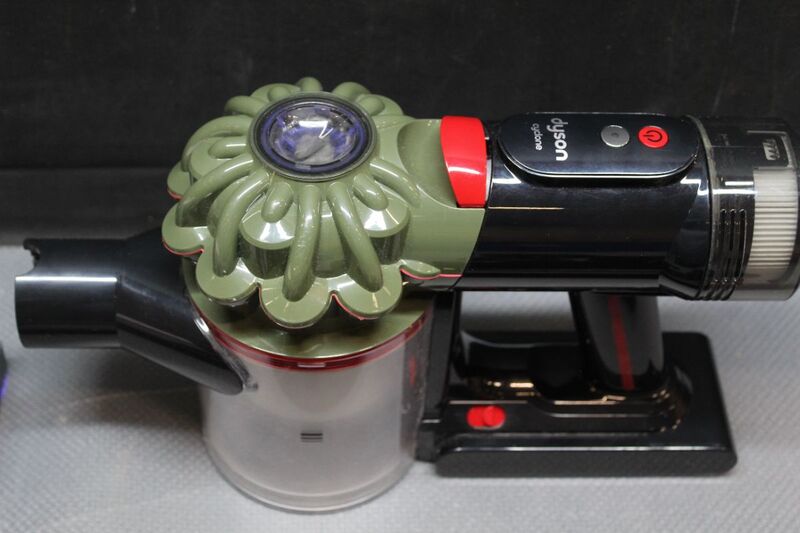 Dyson Akku-Handstaubsauger V8 Cyclone 2-in-1 150AW 60Min Laufzeit schwarz-grün - 5025155122594