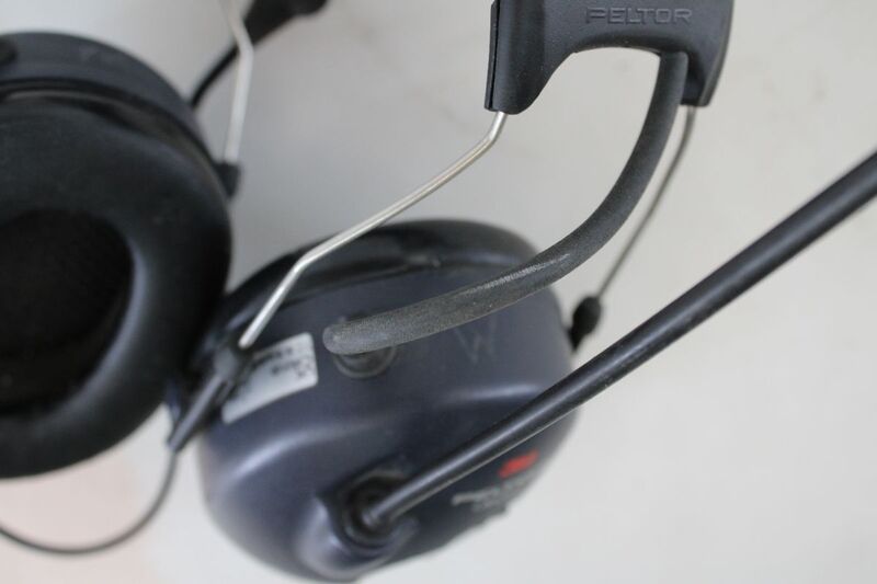 3M Peltor LiteCom Kapselgehörschutz-Headset 32 dB Funkgerät schwarz 418g Ohren - 7318640063280