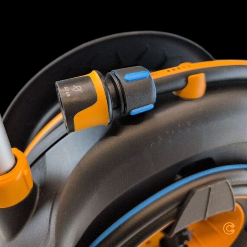 Fiskars Schlauchwagen Comfort Waterwheel L 30m 13mm drehbar Zubehörfach schwarz - 6411501512840