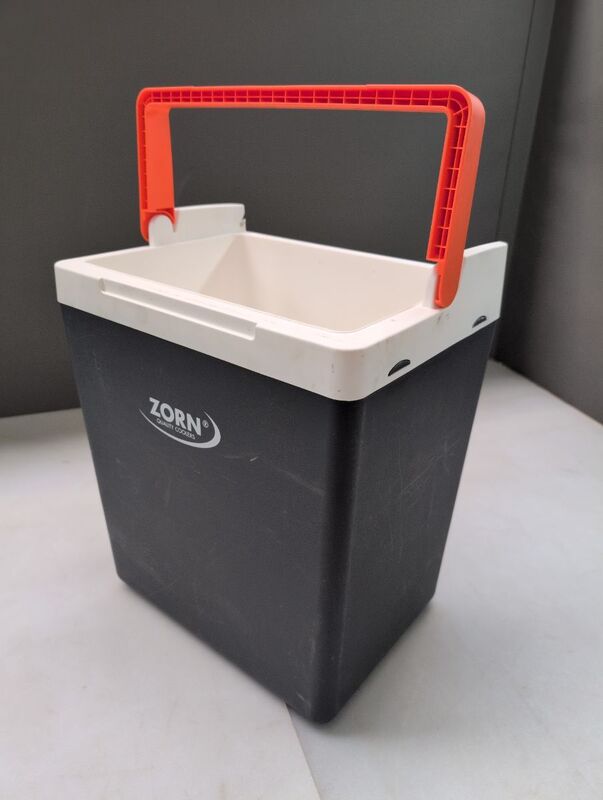 ZORN Kühlbox Z 32 LNE 30L mit Heizfunktion USB-A/-C und Tasche Weiß/Schwarz - 4251702501173