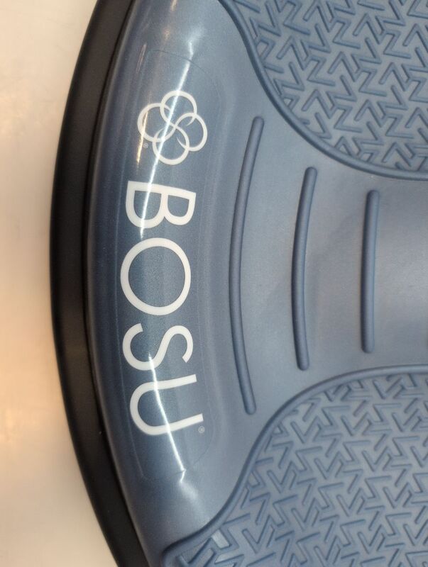 BOSU Balance Trainer NexGen Home 65cm für Heimfitness und Gleichgewichtstraining - 33149079385