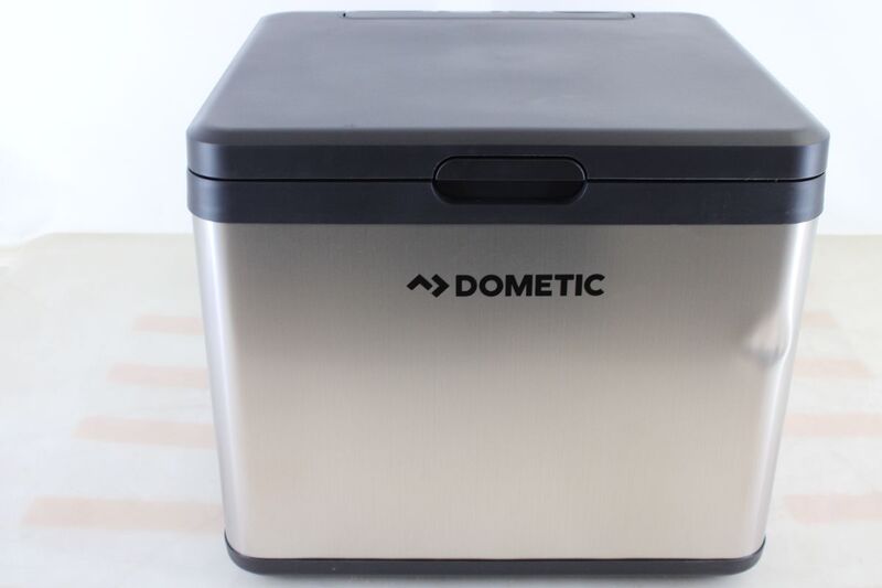 Dometic CK2 45 Hybrid Kühlbox 43L tragbar schwarz/silber für Camping und Zuhause - 6975399590460