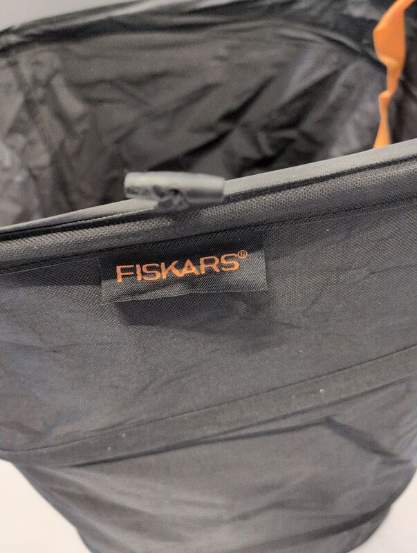 Fiskars Gartensack 219l Gartenabfallsack leicht tragbar zusammenklappbar 590mm Ø - 6411501600202