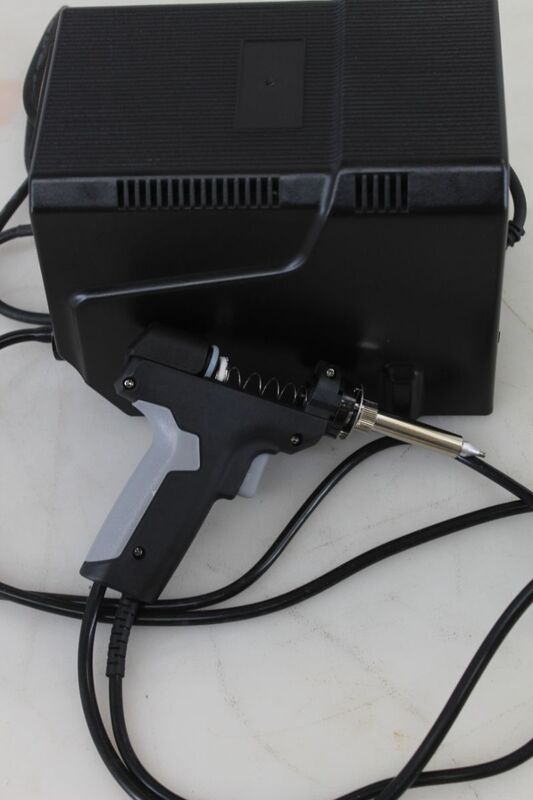 Toolcraft Entlötstation Lötkolben 90W digital 160-480°C inkl. Entlötsaugpumpe - 4053199518142