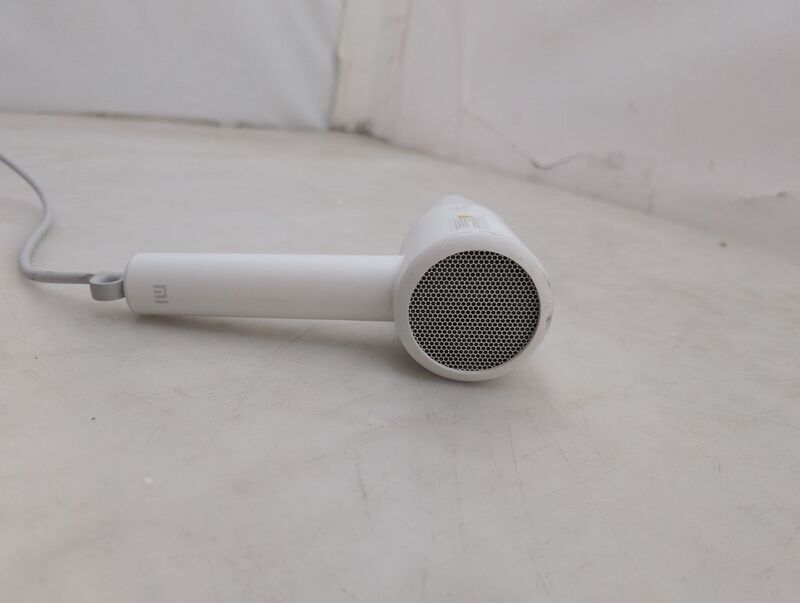 Xiaomi Haartrockner H300 1600W mit Ionisierung 2 Gebläse 3 Heizstufen weiß 508g - 6934177744259