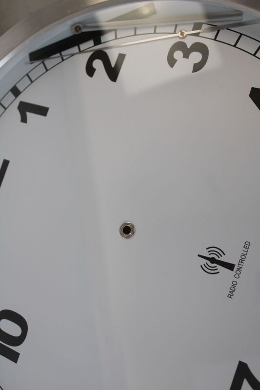 EUROTIME Funk Wanduhr 40cm Aluminium analog nostalgisch Wandlampe Uhrzeit - 4044685500277