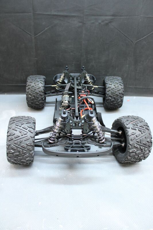 Reely RC Modellauto Elektro Monstertruck BASH 6S 1:8 Allradantrieb 90 km/h RtR - 4064161160894