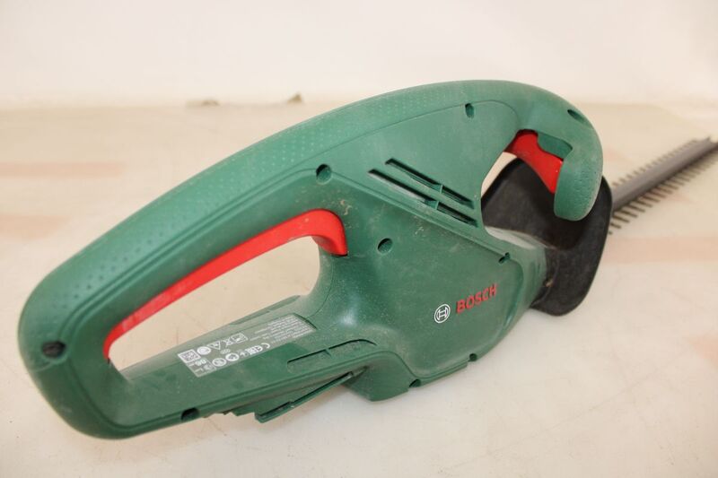 Bosch Heckenschere Akku EasyHedgeCut 18V-52-13 Strauchschere 520mm 2,4kg ohne - 4059952655048