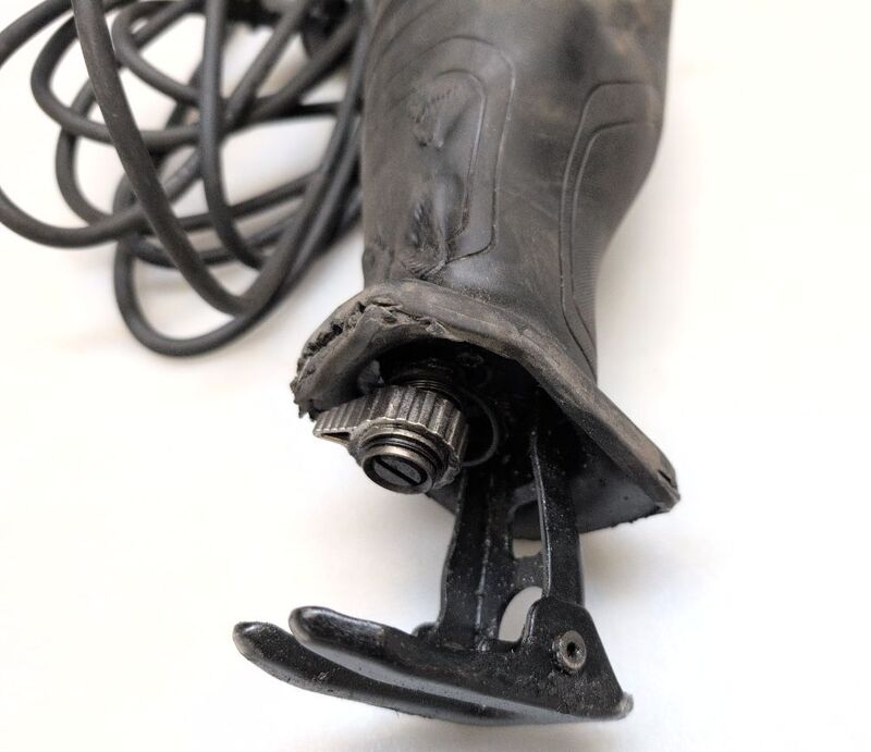 Bosch Säbelsäge Reciprosäge GSA 12-30 Professional Handwerkerkoffer Sägeblatt - 4053423302387