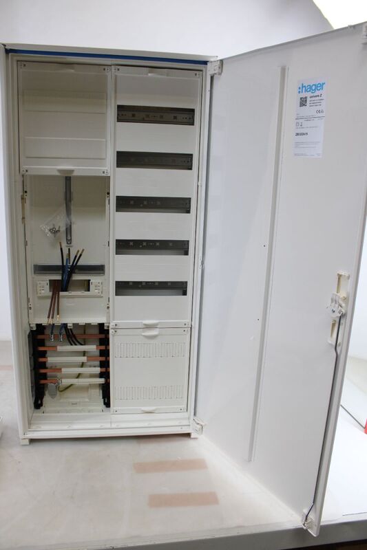 Hager ZB322A15 Komplettschrank Schrank universZ 1Zählerplatz 3P APZ VT5 H=1100mm - 3250617650694