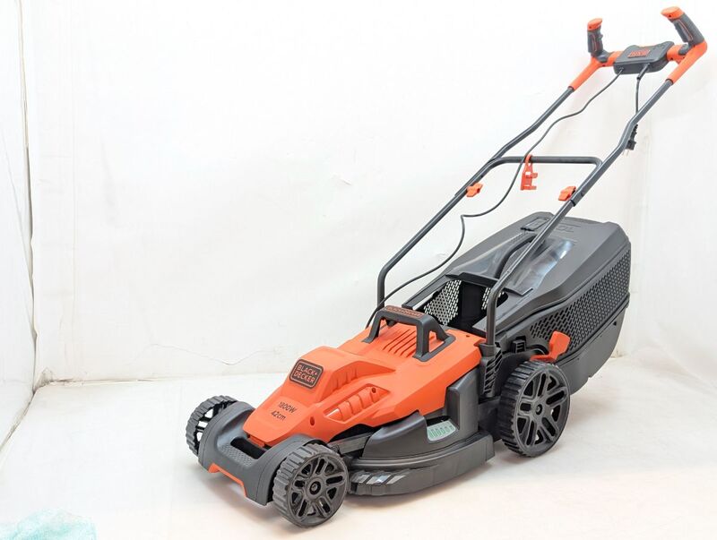 Black & Decker Elektro-Rasenmäher Mäher 1800W 42cm Handrasenmäher 50l - 5035048682838