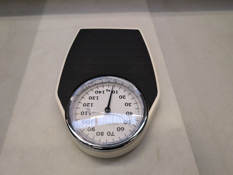 Medisana Personenwaage analog Gewichtsanzeige 150kg Metall Sicherheitsglas - 4015588404610
