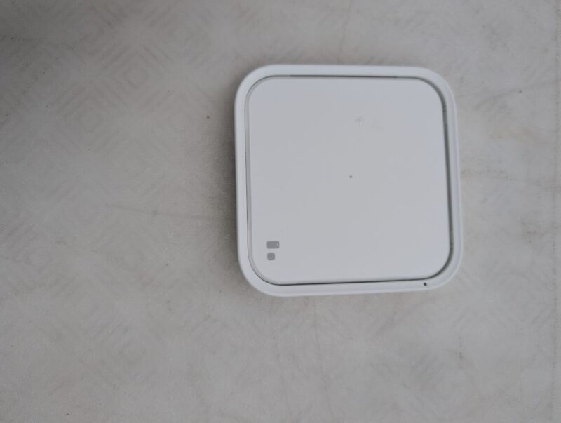 Samsung Induktions-Ladegerät Wireless Charger Pad EP-P2400 15W Qi USB-C Weiß 78 - 8806092978690