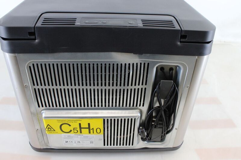 Dometic CK2 45 Hybrid Kühlbox 43L tragbar schwarz/silber für Camping und Zuhause - 6975399590460