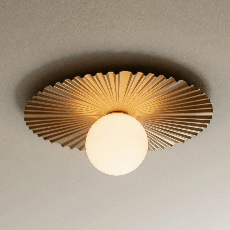 Nuura Wandlampe Wandleuchte Liila Muuse Gold Opal Glas Metall Ø 42 cm G9 LED - 5713839008455
