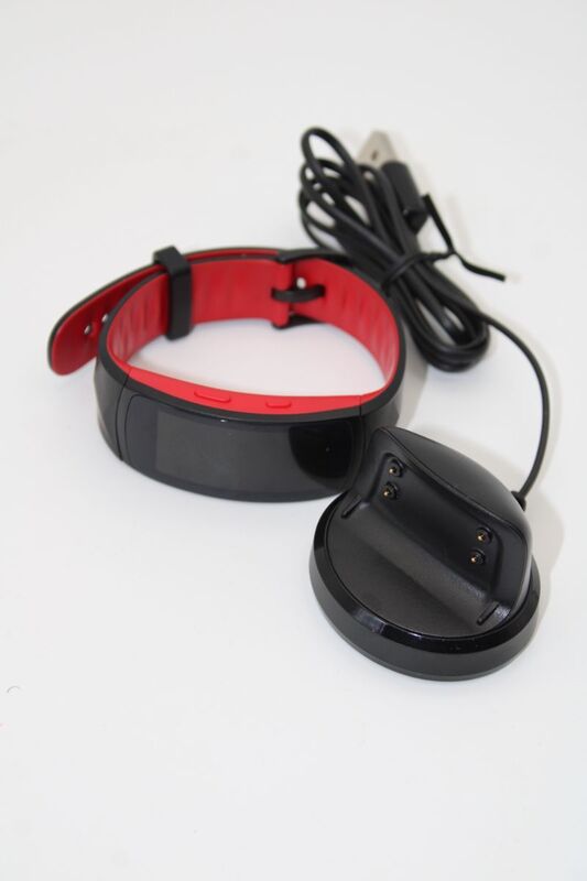 Samsung Fitnessuhr Gear Fit2 Pro R365 Aktivitätstracker rot GPS Bluetooth 200mAh - 8806088851037