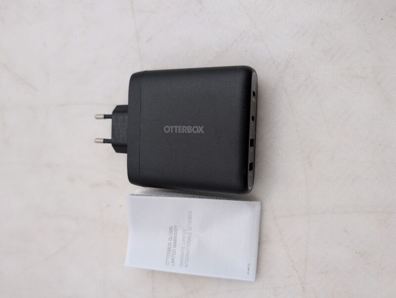 OTTERBOX USB Ladegerät 100W 4-fach USB PD Schwarz Ladegerät für iPhone Universal - 0840304749652