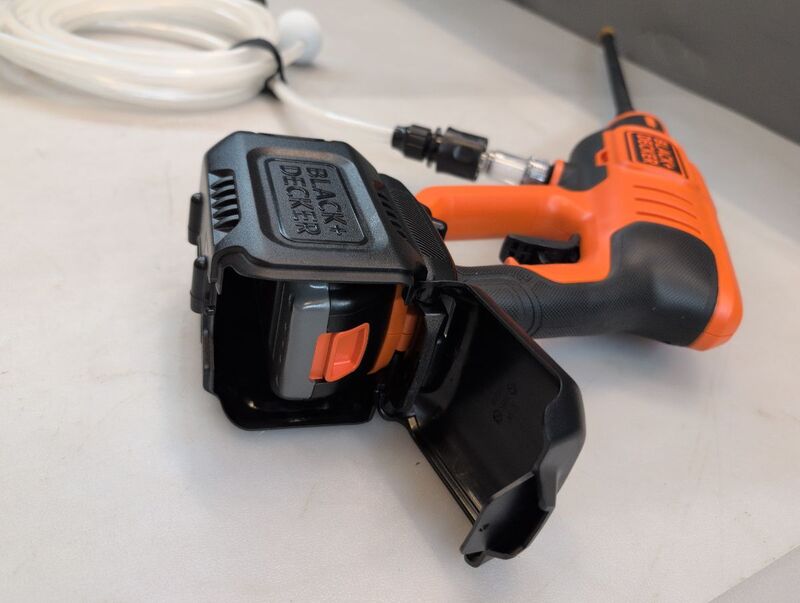Black & Decker Akku-Hochdruckreiniger 24 bar Kaltwasser 6m mobil Lithium-Ion - 5035048737460