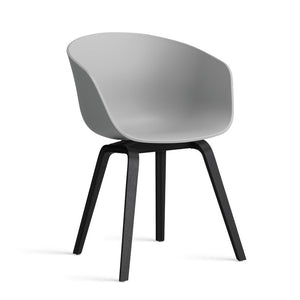 B-Ware HAY About A Chair AAC 22 Schalenstuhl Eiche schwarz lackiert concrete grey 2.0