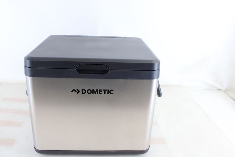 Dometic CK2 45 Hybrid Kühlbox 43L tragbar schwarz/silber für Camping und Zuhause - 6975399590460