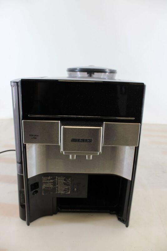 Siemens Hausgeräte Kaffeevollautomat EQ 6 plus S700 Edelstahl 300g 1,7l 1500W - 4242003858851