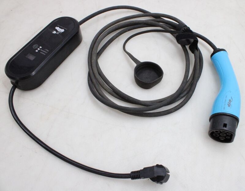 Akyga AK-EC-19 eMobility Ladekabel 5 m 3.8 kW Typ 2 IP54 Blau 16 A - 5901720139450