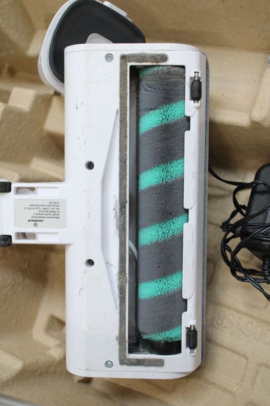 Universum VC 500-22 Akku Staubsauger 400 W mit LED Elektrobürste und 2. Akku - 0426047322890