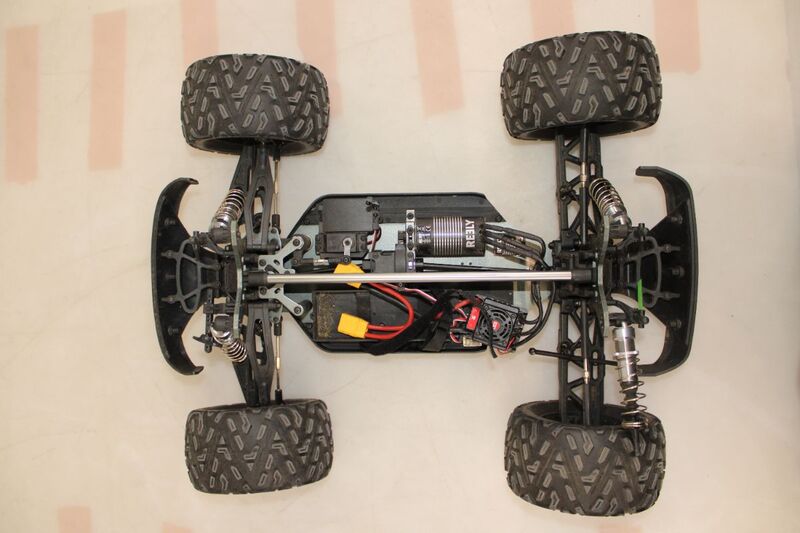 Reely RC Modellauto Elektro Monstertruck BASH 6S 1:8 Allradantrieb 90 km/h RtR - 4064161160894