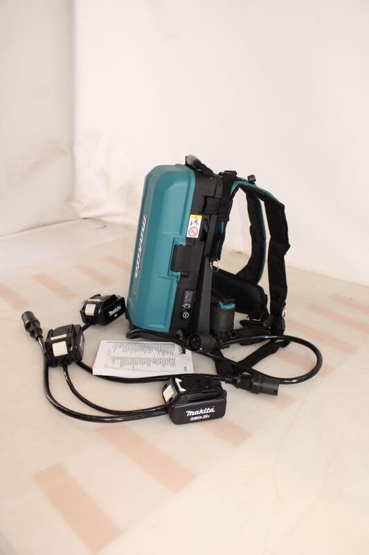 Makita Rückentragbare Akku-Bank 4x18V Akku Ladebank 432Wh Li-ion 5,7kg - 88381548588