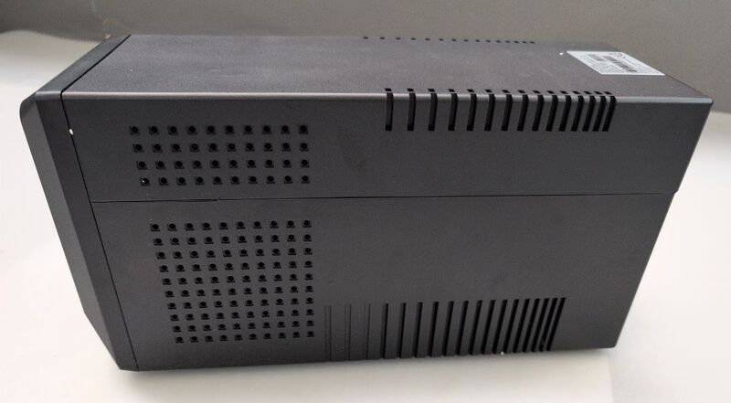 Green Cell USV 1500VA GC-UPSLM900 Notstromversorgung mit 4 Ausgängen Schuko - 5904326375611