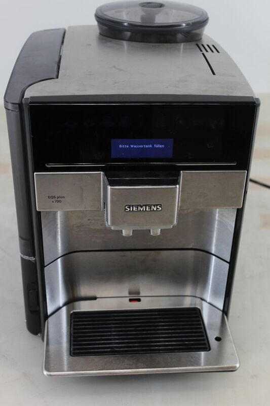 Siemens Hausgeräte Kaffeevollautomat EQ 6 plus S700 Edelstahl 300g 1,7l 1500W - 4242003858851