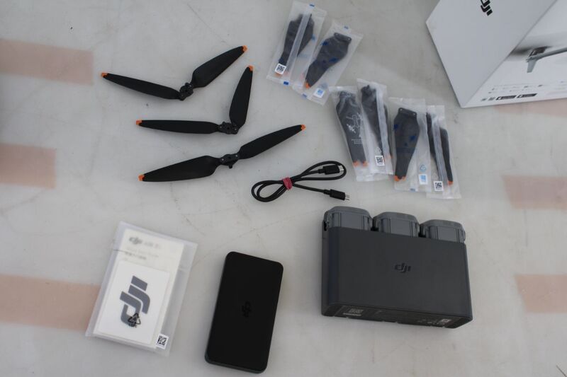 DJI Drohne Multikopter Air 3S Fly More Combo Fernsteuerung RC 2 Kamera Set - 6941565989932