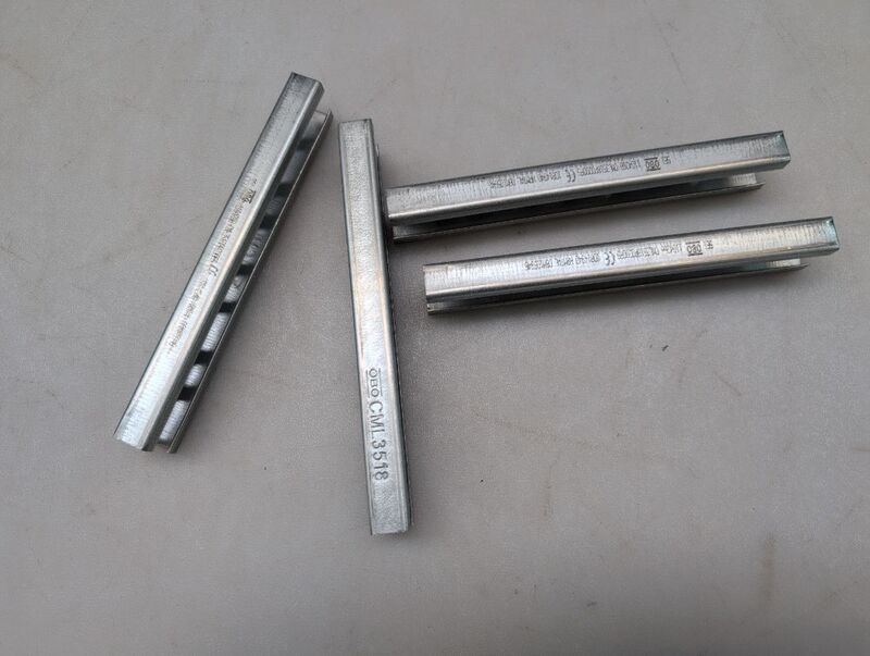 CML3518P0200FS Profilschiene gelocht Aluminium Profil Schiene 2000mm 80x20mm - 4012195038290
