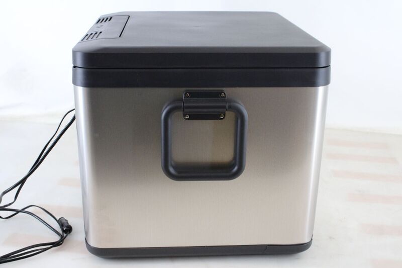 Dometic CK2 45 Hybrid Kühlbox 43L tragbar schwarz/silber für Camping und Zuhause - 6975399590460