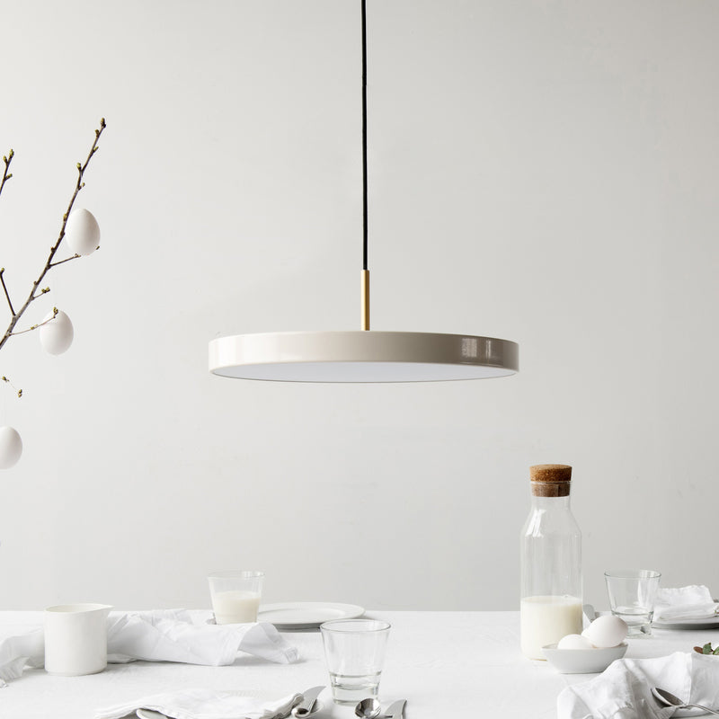 UMAGE Pendelleuchte Hängeleuchte Asteria Medium LED dimmbar creme messing Ø 43cm - 5710302021706