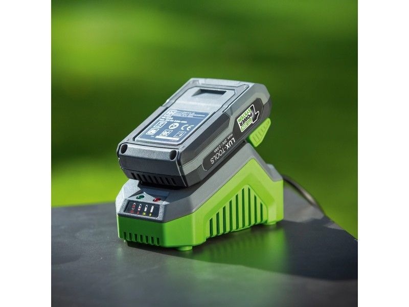 LUX-TOOLS 20 V Li-Ion Akku 2 Ah Akku-Technologie Lithium-Ionen 4-stufige - 4007871960514