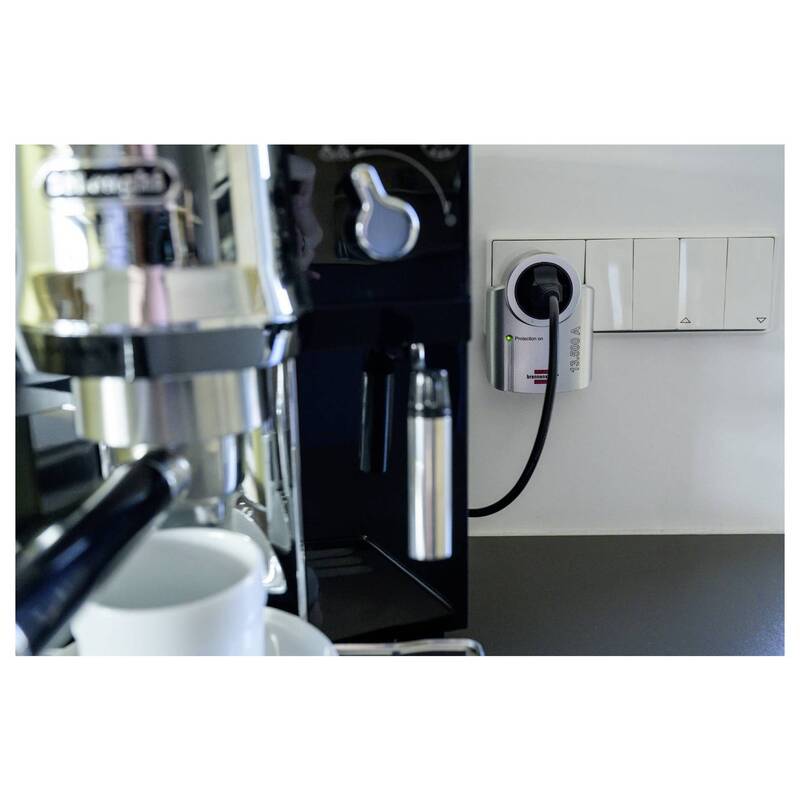 Brennenstuhl Überspannungsschutz-Zwischenstecker 13.5kA Silber 230V 1 Stück - 3281855069511