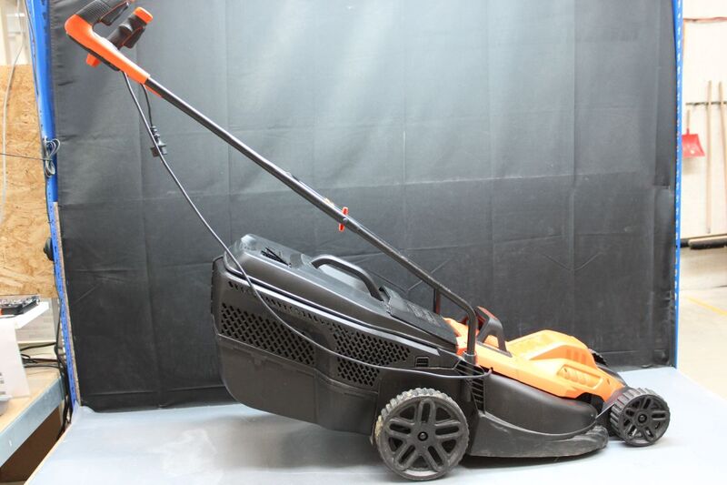 Black & Decker Elektro-Rasenmäher Mäher 1800W 42cm Handrasenmäher 50l - 5035048682838