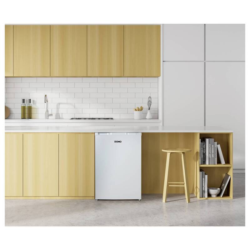 DOMO Kühlschrank Tischkühlschrank 131l Energieeffizienzklasse D Weiß 39dB - 5411397173133