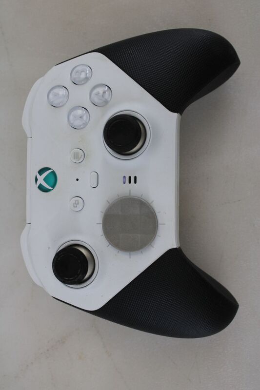Microsoft Xbox Elite Wireless Controller Gaming Pad Gamepad Series 2 Core Weiß - 0889842717075