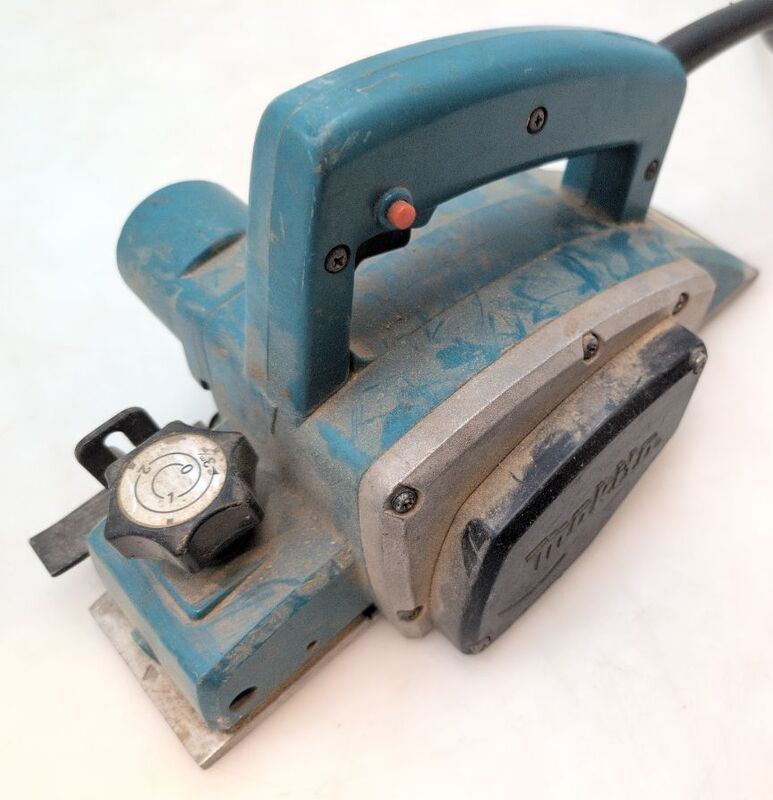 Makita Elektrohobel KP0800J 620W Hobelbreite 82mm Handwerkzeug inkl. Koffer 79mm - 88381641869
