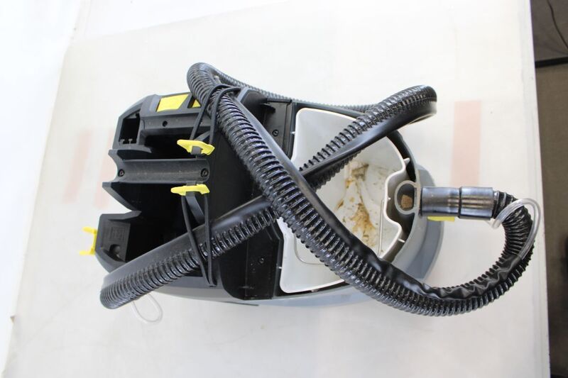 Kärcher Waschsauger Puzzi 9/1 Bp Akku Sprühextraktionsgerät 36V 12-18m²/h robust - 4054278680750
