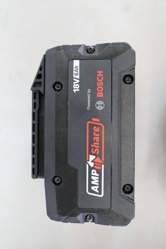 Bosch Professional Werkzeug-Akku EXBA18V-80 2x 18V 8Ah Li-Ion Ladegerät - 4053423342079