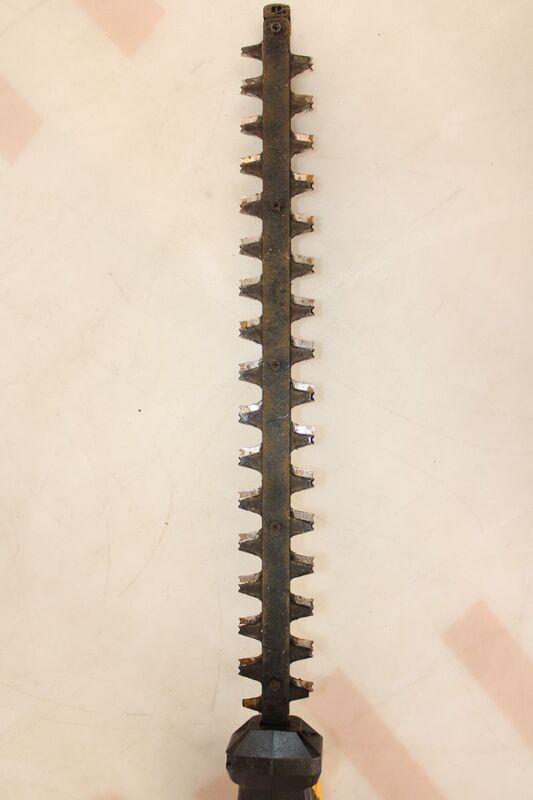 DeWalt Akku-Stabheckenschere DCMPH566N Li-Ion 550mm Heckenschere Strauchschere - 5035048729427