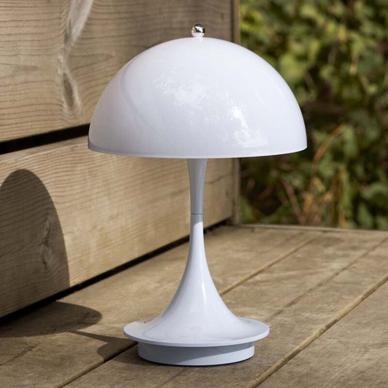 Louis Poulsen Panthella PORTABLE 160 V3 opal hellblau 24,1cm USB-C Lampe - 5714693006373