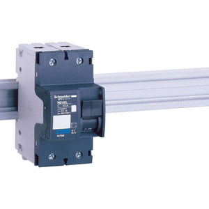 B-Ware Schneider Electric Leistungsschalter NG125L 2P 32A C-Charakteristik Schalter